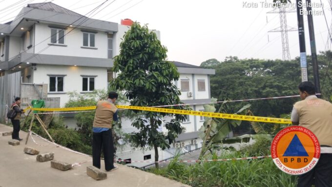 Larangan Melintas Bagi Kendaraan Berat di Jalan Ciater