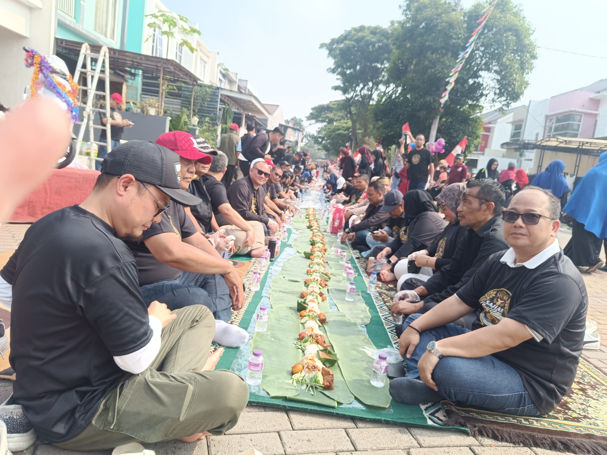 Panorama Serpong Pecahkan Rekor MURI Nasi Ulam Terpanjang