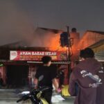 Kompor Gas Hanguskan Warung Makan Ayam Bakar di Ciputat Timur