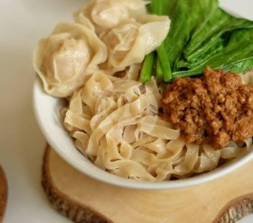 Jelajah Rasa di Tangerang Selatan: Menyesap Kelezatan Tiga Legenda Mie Ayam yang Bikin Ketagihan