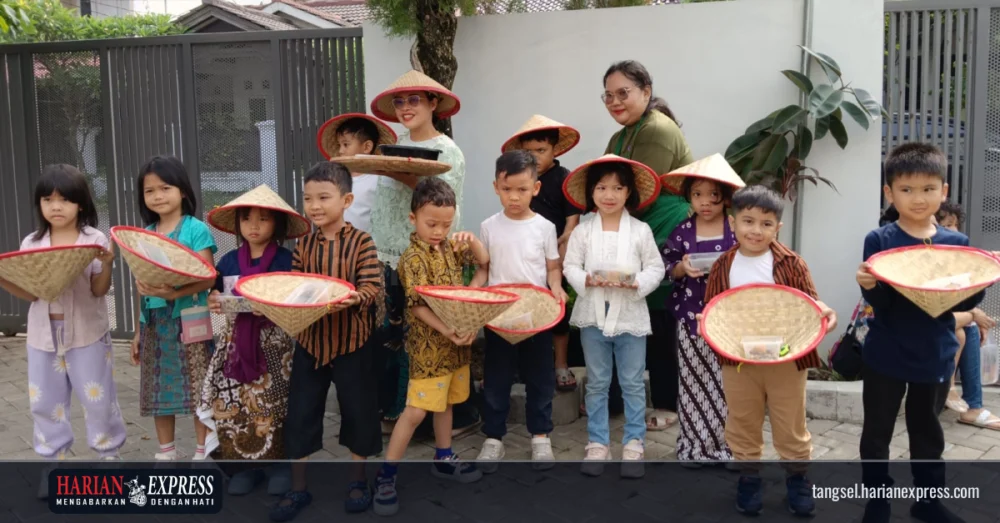 PAUD Anak Terang Pamulang Rayakan Hari Pangan Sedunia Lewat Berbagi Hasil Bumi